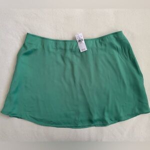AMERICAN EAGLE SILKY MINI SKIRT